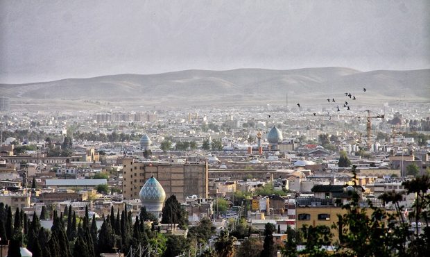 گروه‌های حساس در خانه بمانند؛ هوای شیراز آلوده است